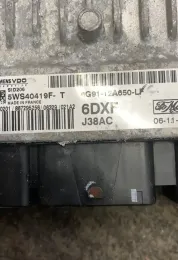 0281033067 блок управления ECU Ford Focus 2010