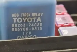 8267760050 Fuse box control unit Toyota Land Cruiser (J100) 2003