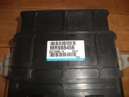 MR988456 блок управления двигателем Mitsubishi