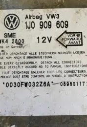 08980117 блок управления AirBag (SRS) Volkswagen Golf IV 2002