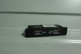 Блок разъемов адаптер USB Mercedes