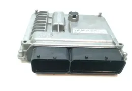 04L906056HT блок управління ECU Volkswagen Golf VII 2012