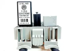 7L6907160D блок предохранителей Volkswagen Touareg I 2008