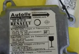 7700430057B блок управления AirBag (SRS) Renault Megane I 1998