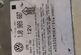 00302MOEK1S4 блок управління AirBag (SRS) Volkswagen PASSAT B5 1999