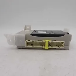 8922152050 блок предохранителей Toyota