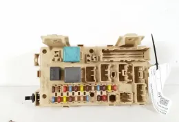 8273005030 Fuse box control unit Toyota Avensis T250 2003