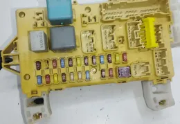 5330481389 блок запобіжників Toyota Corolla Verso AR10 2005