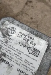 30FW0RZRX блок управления AirBag (SRS) Volkswagen Golf IV 2002