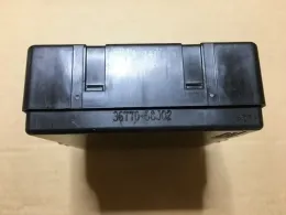 3677058J02 блок запобіжників до Mazda