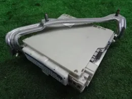 747037220W блок запобіжників до Lexus