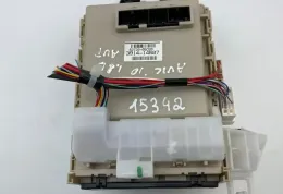 8273005D20 Fuse box control unit Toyota Avensis T270 2014
