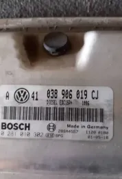 28S04557 блок управления двигателем Volkswagen Bora 2001