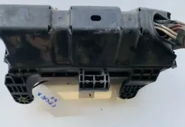 8267228040 Fuse box control unit Toyota Previa (XR30 XR40) II 2001