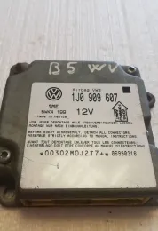 06990316 блок управления AirBag (SRS) Volkswagen PASSAT B7 2012