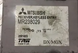 DX/MGX блок управления Mitsubishi Carisma 2000