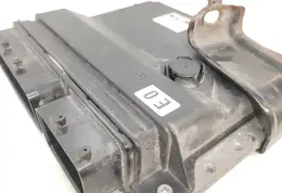 1758097743 блок управління ECU Toyota RAV 4 (XA30) 2006