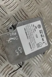 43990204F блок управління AirBag (SRS) Volkswagen PASSAT B7 2012