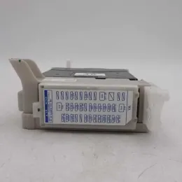 8273052F60 блок запобіжників до Toyota