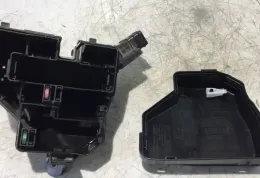 821150UG00C блок запобіжників Toyota Yaris 2018