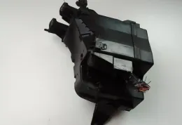 8266242331 блок предохранителей Toyota RAV 4 (XA40) 2015