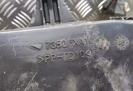 8266247210 блок предохранителей Toyota Prius+ (ZVW40) 2018