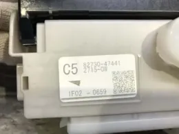8922047A30 блок запобіжників до Toyota Prius, alpha