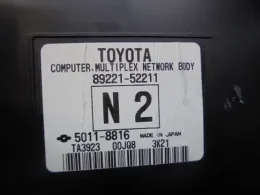 892215211 блок предохранителей Toyota