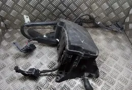 8266247210 блок предохранителей Toyota Prius+ (ZVW40) 2018
