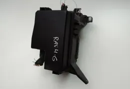 8266242331 блок предохранителей Toyota RAV 4 (XA40) 2015