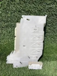 8922058210 блок предохранителей Toyota Alphard