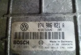 074906018BG блок управления ECU Volkswagen Transporter - Caravelle T4 2001