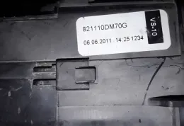 821110DM70G блок предохранителей Toyota Yaris 2010