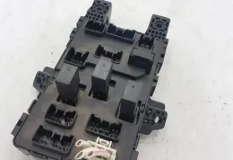 8273005010 Fuse box control unit Toyota Avensis T220 2002