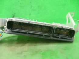8966112V40 блок управления двигателем Toyota Auris