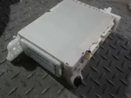 8273052F60A блок запобіжників до Toyota Spade