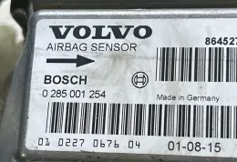 010227067604 блок управления AirBag (SRS) Volvo V70 2004