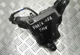 821150DP50 Fuse box control unit Toyota Yaris 2016