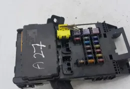 8273005010 Fuse box control unit Toyota Avensis T220 2002