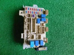 G0118366 блок предохранителей Mazda Az, wagon