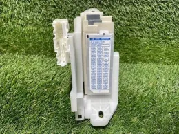 8922058210 блок предохранителей Toyota Alphard