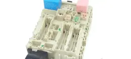 8273005170D Fuse box control unit Toyota Avensis T270 2011