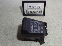 82661B2421 Daihatsu fuse control box