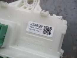 747044320W блок запобіжників до Honda Fit