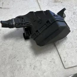 8212152R11 блок запобіжників до Toyota