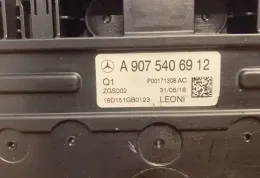 18D151GB0123 блок предохранителей Mercedes-Benz Sprinter W907 W910 2019