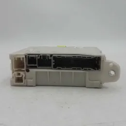 8267228120 блок запобіжників до Toyota