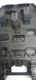 8264105011 Fuse box control unit Toyota Avensis T220 2001