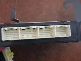 SU00300431 блок управления двигателем Toyota