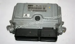 Блок управління двигуном 30650454 volvo v50 s40 c30 2.5 t